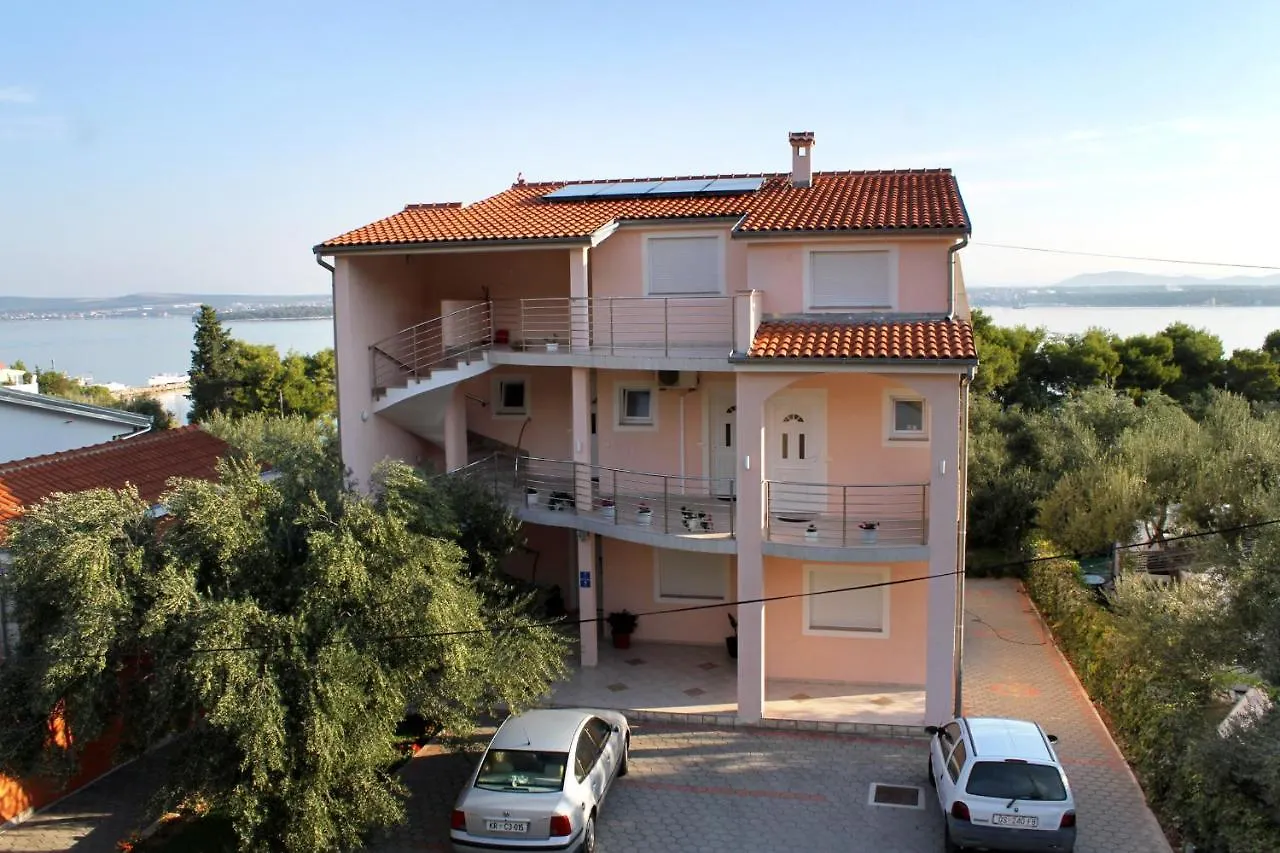 Apartment Tkon 6215C