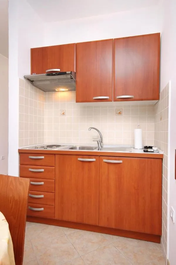 Apartment Tkon 6215C