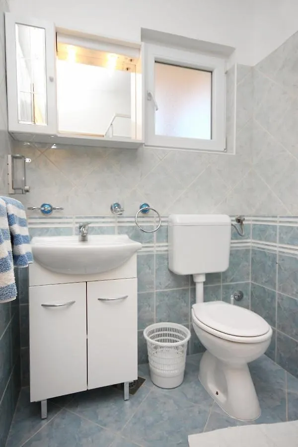 Apartment Tkon 6215C 0*,  Croatia